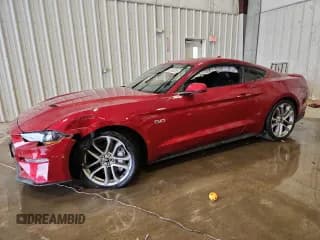 ✅ 2021 Ford Mustang GT Premium • VIN: 1FA6P8CFXM5108421 • Lot: 86683265. Wystawiony na Copart z przebiegiem 51 262 mil. Bezpłatny archiwum sprzedaży aukcyjnych z USA i szczegółowy raport historii pojazdu na DreamBid. Zdjęcie 1.