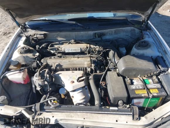 ✅ 1994 Toyota Camry LE • VIN: 4T1SK12E3RU357935 • Lot: 43500149. Wystawiony na IAAI z przebiegiem 239 841 mil. Bezpłatny archiwum sprzedaży aukcyjnych z USA i szczegółowy raport historii pojazdu na DreamBid. Zdjęcie 10.