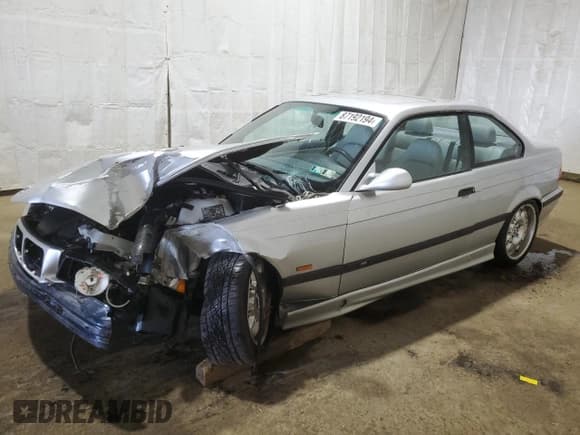 ✅ 1999 BMW 3 Series M3 • VIN: WBSBG9330XEY81402 • Lot: 87192194. Wystawiony na Copart z przebiegiem 215 226 mil. Bezpłatny archiwum sprzedaży aukcyjnych z USA i szczegółowy raport historii pojazdu na DreamBid. Zdjęcie 1.