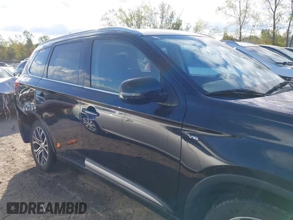 ✅ 2016 Mitsubishi Outlander GT • VIN: JA4JZ4AXXGZ003095 • Lot: 43361108. Listed on IAAI with 216,885 mi. Free auction sales archive from the USA and detailed vehicle history report at DreamBid. Image 13.