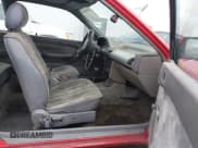 ✅ 1993 Ford Escort • VIN: 1FAPP11JXPW353009 • Лот: 41808705. Опубликован ранее на IAAI с пробегом 84 330 миль. Бесплатный доступ к архиву аукционных продаж из США и подробный отчёт об истории автомобиля на DreamBid. Изображение 5.