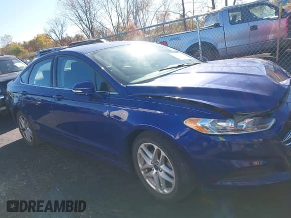 ✅ 2016 Ford Fusion SE • VIN: 3FA6P0H75GR276908 • Lot: 43533058. Wystawiony na IAAI z przebiegiem 86 814 mil. Bezpłatny archiwum sprzedaży aukcyjnych z USA i szczegółowy raport historii pojazdu na DreamBid. Zdjęcie 13.