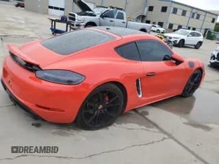 ✅ 2018 Porsche Cayman S • VIN: WP0AB2A80JS278367 • Lot: 72601104. Wystawiony na Copart z przebiegiem Nie podano. Bezpłatny archiwum sprzedaży aukcyjnych z USA i szczegółowy raport historii pojazdu na DreamBid. Zdjęcie 3.