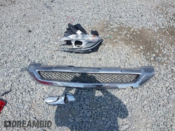 ✅ 2019 Mercedes-Benz GLE 400 • VIN: 4JGDA5GB6KB215386 • Lot: 42909468. Listed on IAAI with 26,963 mi. Free auction sales archive from the USA and detailed vehicle history report at DreamBid. Image 12.