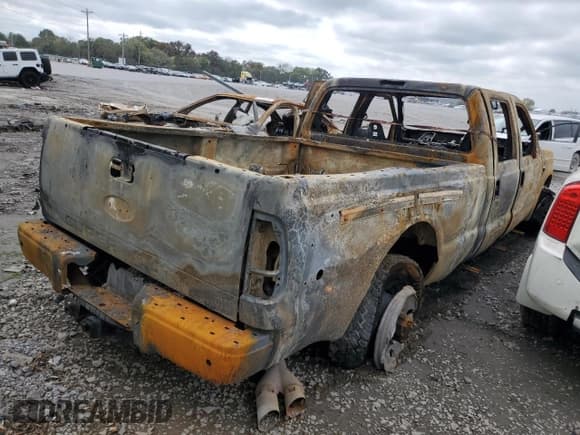 ✅ 2008 Ford F-450 XL • VIN: 1FTXW43R88ED62820 • Lot: 73794694. Listed on Copart with Not provided. Free auction sales archive from the USA and detailed vehicle history report at DreamBid. Image 3.