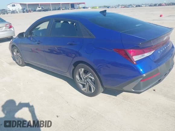2025 Hyundai Elantra SEL Sport with VIN KMHLM4DGXSU992610, listed as a IAAI auction lot 43319490 with 1,894 mi miles and . Bid and sale history available at DreamBid. Image 3.