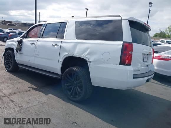 ✅ 2020 Chevrolet Suburban LT • VIN: 1GNSCHKC8LR189168 • Lot: 42129912. Wystawiony na IAAI z przebiegiem Nie podano. Bezpłatny archiwum sprzedaży aukcyjnych z USA i szczegółowy raport historii pojazdu na DreamBid. Zdjęcie 3.