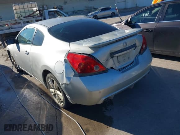 ✅ 2013 Nissan Altima S • VIN: 1N4AL2EP8DC162160 • Lot: 43589353. Listed on IAAI with 200,970 mi. Free auction sales archive from the USA and detailed vehicle history report at DreamBid. Image 3.