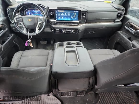 ✅ 2024 Chevrolet Silverado 2500HD LT • VIN: 2GC4YNE76R1136356 • Лот: 82325075. Опубликован ранее на Copart с пробегом 51 302 миль. Бесплатный доступ к архиву аукционных продаж из США и подробный отчёт об истории автомобиля на DreamBid. Изображение 8.