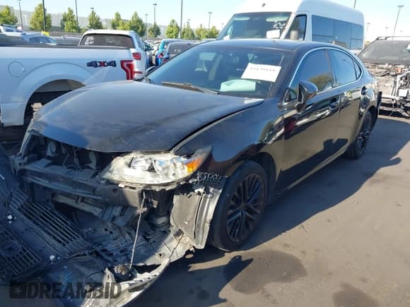 ✅ 2015 Lexus ES 330 • VIN: JTHBK1GG7F2181010 • Lot: 43138118. Listed on IAAI with 125,115 mi. Free auction sales archive from the USA and detailed vehicle history report at DreamBid. Image 2.