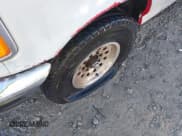 ✅ 1993 Ford F-250 • VIN: 1FTHF25G1PNA18779 • Lot: 43585476. Listed on IAAI with Not provided. Free auction sales archive from the USA and detailed vehicle history report at DreamBid. Image 12.