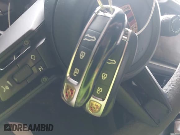 ✅ 2024 Porsche Cayenne • VIN: WP1BA2AY3RDA52863 • Lot: 42317622. Listed on IAAI with Not provided. Free auction sales archive from the USA and detailed vehicle history report at DreamBid. Image 11.