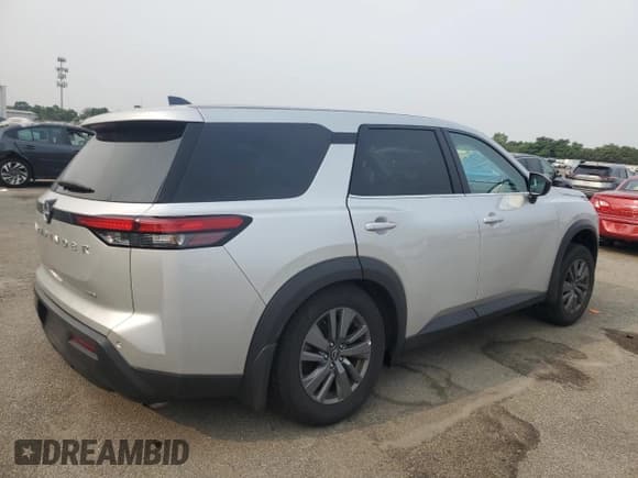 ✅ 2024 Nissan Pathfinder S • VIN: 5N1DR3AC2RC292792 • Lot: 67225005. Wystawiony na Copart z przebiegiem 10 449 mil. Bezpłatny archiwum sprzedaży aukcyjnych z USA i szczegółowy raport historii pojazdu na DreamBid. Zdjęcie 3.