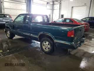 1997 Chevrolet S-10 LS с VIN 1GCDT19X8V8105893, выставлен на аукционе Copart как лот 74673924 с пробегом 217 046 миль миль и Списание • Salvage title. История ставок и продаж доступна на DreamBid. Изображение 2.