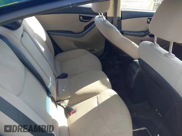 ✅ 2016 Hyundai Elantra SE • VIN: 5NPDH4AE7GH761388 • Lot: 43601368. Listed on IAAI with 230,739 mi. Free auction sales archive from the USA and detailed vehicle history report at DreamBid. Image 8.