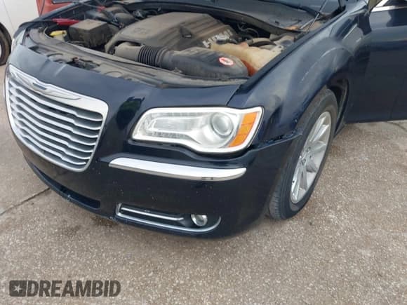 ✅ 2012 Chrysler 300 C • VIN: 2C3CCAET9CH279806 • Lot: 42385827. Listed on IAAI with 148,708 mi. Free auction sales archive from the USA and detailed vehicle history report at DreamBid. Image 6.