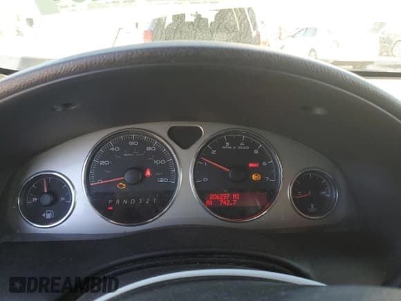 ✅ 2005 Pontiac Montana 1SB • VIN: 1GMDV33L55D165046 • Lot: 68835125. Listed on Copart with 206,297 mi. Free auction sales archive from the USA and detailed vehicle history report at DreamBid. Image 9.