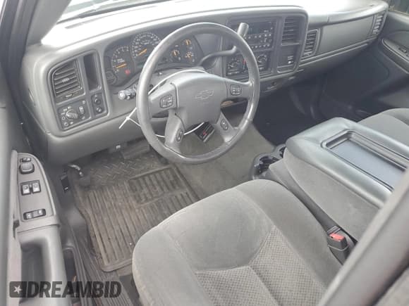 ✅ 2003 Chevrolet Silverado 1500 Work Truck • VIN: 1GCEC14T73Z172498 • Лот: 65196574. Опубликован ранее на Copart с пробегом 39 171 миль. Бесплатный доступ к архиву аукционных продаж из США и подробный отчёт об истории автомобиля на DreamBid. Изображение 8.