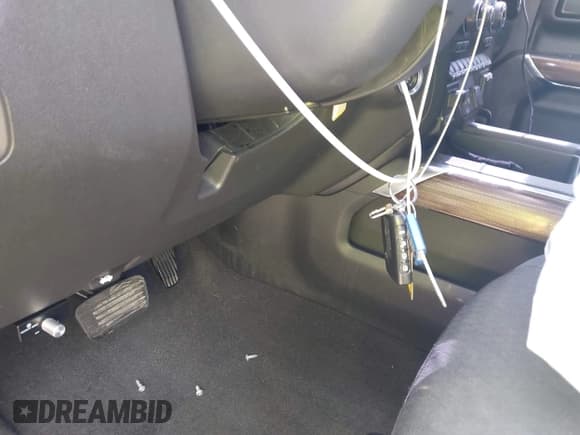 ✅ 2020 Chevrolet Silverado 1500 RST • VIN: 3GCUYEEL3LG383121 • Лот: 42545831. Опубликован ранее на IAAI с пробегом 73 815 миль. Бесплатный доступ к архиву аукционных продаж из США и подробный отчёт об истории автомобиля на DreamBid. Изображение 11.