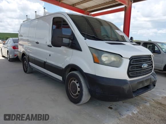 ✅ 2015 Ford Transit Cargo • VIN: 1FTNE1ZM8FKA30413 • Лот: 43123025. Опубликован ранее на IAAI с пробегом 175 708 миль. Бесплатный доступ к архиву аукционных продаж из США и подробный отчёт об истории автомобиля на DreamBid. Изображение 1.