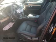 ✅ 2025 Volvo XC90 Plus • VIN: YV4062PE1S1314598 • Лот: 51286245. Опубликован ранее на Copart с пробегом 3 693 миль. Бесплатный доступ к архиву аукционных продаж из США и подробный отчёт об истории автомобиля на DreamBid. Изображение 7.