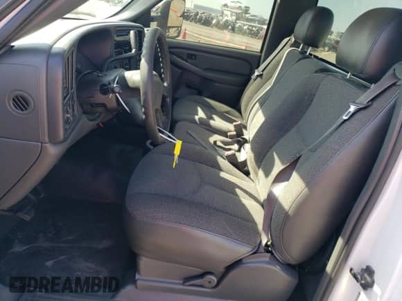 2004 Chevrolet Silverado 1500 LS z VIN 1GCEC14VX4Z171221, wystawiony jako Copart lot #78542024 z przebiegiem 254 153 mil mil oraz Szkoda całkowita • Salvage title. Historia ofert i sprzedaży dostępna na DreamBid. Obrazek 7.