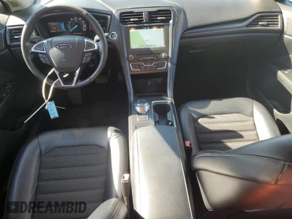 ✅ 2018 Ford Fusion SE • VIN: 3FA6P0H72JR115004 • Lot: 90851035. Wystawiony na Copart z przebiegiem 89 936 mil. Bezpłatny archiwum sprzedaży aukcyjnych z USA i szczegółowy raport historii pojazdu na DreamBid. Zdjęcie 8.