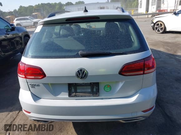 ✅ 2019 Volkswagen Golf S • VIN: 3VWY57AU3KM515165 • Lot: 42300097. Listed on IAAI with 159,618 mi. Free auction sales archive from the USA and detailed vehicle history report at DreamBid. Image 16.