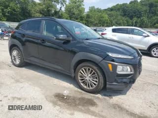 ✅ 2019 Hyundai Kona SEL • VIN: KM8K2CAA5KU203551 • Лот: 65269964. Опубликован ранее на Copart с пробегом 56 266 миль. Бесплатный доступ к архиву аукционных продаж из США и подробный отчёт об истории автомобиля на DreamBid. Изображение 4.
