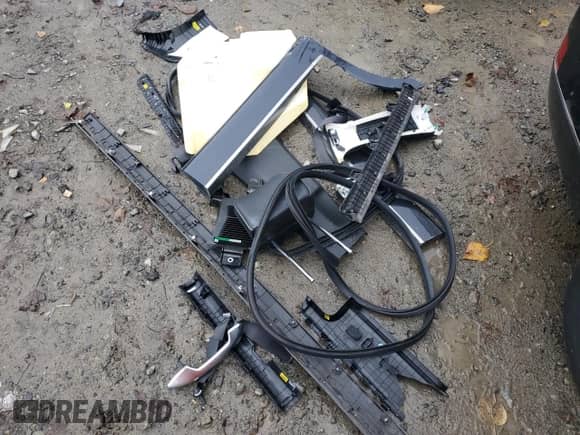 2020 Hyundai Palisade Limited с VIN KM8R5DHE7LU049995, выставлен на аукционе Copart как лот 76042124 с пробегом 37 525 миль миль и Списание • Salvage title. История ставок и продаж доступна на DreamBid. Изображение 13.