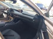 ✅ 2024 Mazda 3 S Preferred • VIN: 3MZBPACM0RM402567 • Лот: 43137383. Опубликован ранее на IAAI с пробегом 22 250 миль. Бесплатный доступ к архиву аукционных продаж из США и подробный отчёт об истории автомобиля на DreamBid. Изображение 5.