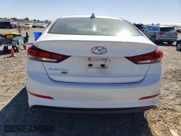 2017 Hyundai Elantra SE z VIN 5NPD74LF5HH093018, wystawiony jako Copart lot #85946085 z przebiegiem 83 416 mil mil oraz Szkoda całkowita • Salvage title. Historia ofert i sprzedaży dostępna na DreamBid. Obrazek 6.