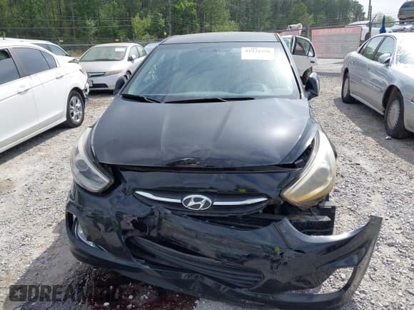 ✅ 2015 Hyundai Accent Sport • VIN: KMHCU5AE5FU233054 • Lot: 41932298. Wystawiony na IAAI z przebiegiem 70 278 mil. Bezpłatny archiwum sprzedaży aukcyjnych z USA i szczegółowy raport historii pojazdu na DreamBid. Zdjęcie 6.