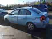 2010 Hyundai Accent GLS z VIN KMHCN4AC5AU469525, wystawiony jako Copart lot #84854934 z przebiegiem 237 334 mil mil oraz Szkoda całkowita • Salvage title. Historia ofert i sprzedaży dostępna na DreamBid. Obrazek 3.