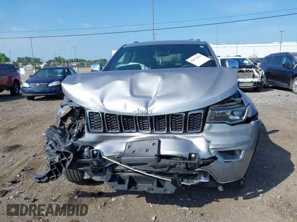 ✅ 2020 Jeep Grand Cherokee Limited X • VIN: 1C4RJFBG9LC445311 • Lot: 42572824. Listed on IAAI with 72,194 mi. Free auction sales archive from the USA and detailed vehicle history report at DreamBid. Image 12.