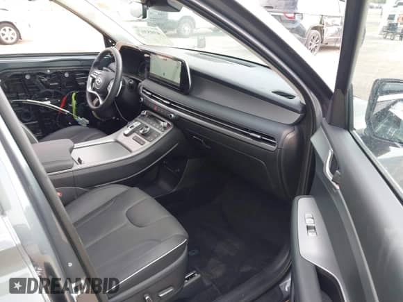 2025 Hyundai Palisade XRT with VIN KM8R34GE6SU892057, listed as a IAAI auction lot 43053676 with 5,498 mi miles and . Bid and sale history available at DreamBid. Image 5.