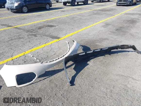 ✅ 2011 Kia Sorento LX • VIN: 5XYKT4A25BG133860 • Lot: 43230265. Listed on IAAI with 166,331 mi. Free auction sales archive from the USA and detailed vehicle history report at DreamBid. Image 12.