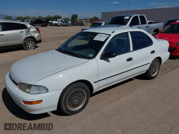 ✅ 1996 Geo Prizm LSi • VIN: 1Y1SK5265TZ071112 • Лот: 42842734. Опубликован ранее на IAAI с пробегом 308 457 миль. Бесплатный доступ к архиву аукционных продаж из США и подробный отчёт об истории автомобиля на DreamBid. Изображение 2.