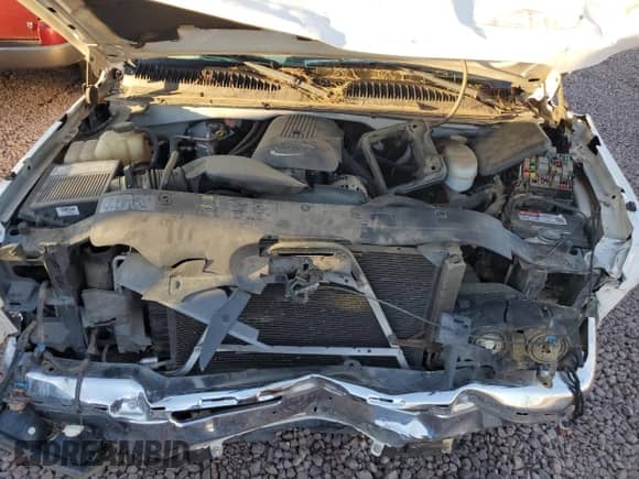 2004 Chevrolet Silverado 1500 LS z VIN 1GCEC14V54Z307206, wystawiony jako Copart lot #76308604 z przebiegiem Nie podano mil oraz Szkoda całkowita • Salvage title. Historia ofert i sprzedaży dostępna na DreamBid. Obrazek 13.