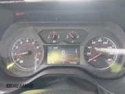 ✅ 2021 Chevrolet Camaro 1LT • VIN: 1G1FB3DS8M0110133 • Lot: 41772438. Wystawiony na IAAI z przebiegiem 53 700 mil. Bezpłatny archiwum sprzedaży aukcyjnych z USA i szczegółowy raport historii pojazdu na DreamBid. Zdjęcie 7.