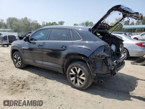 ✅ 2023 Volkswagen Atlas SE • VIN: 1V2LC2CA7PC225270 • Lot: 67971784. Listed on Copart with 21,963 mi. Free auction sales archive from the USA and detailed vehicle history report at DreamBid. Image 2.