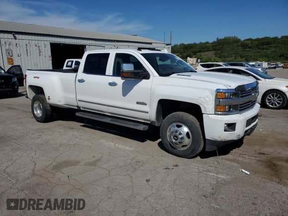 2016 Chevrolet Silverado 3500HD High Country с VIN 1GC4K1E84GF244614, выставлен на аукционе Copart как лот 71503415 с пробегом 438 472 миль миль и Чистый • Clean title. История ставок и продаж доступна на DreamBid. Изображение 4.