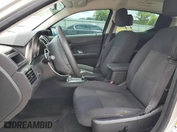 2010 Dodge Avenger SXT с VIN 1B3CC4FD1AN180472, выставлен на аукционе Copart как лот 67366475 с пробегом 133 905 миль миль и Списание • Salvage title. История ставок и продаж доступна на DreamBid. Изображение 7.