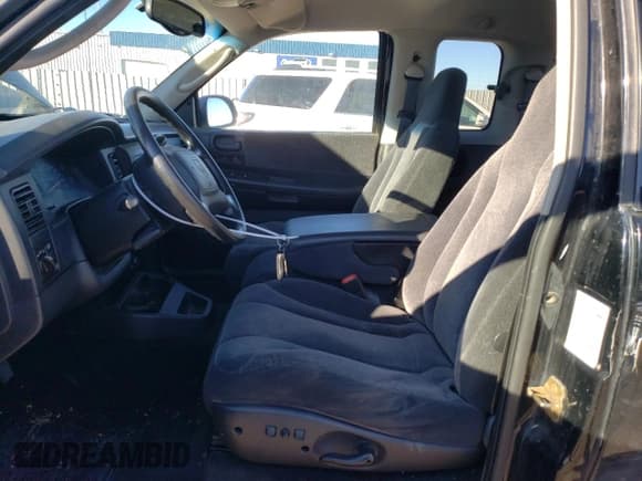 ✅ 2004 Dodge Dakota SLT • VIN: 1D7HG42N94S608873 • Lot: 83300874. Wystawiony na Copart z przebiegiem 119 539 mil. Bezpłatny archiwum sprzedaży aukcyjnych z USA i szczegółowy raport historii pojazdu na DreamBid. Zdjęcie 7.