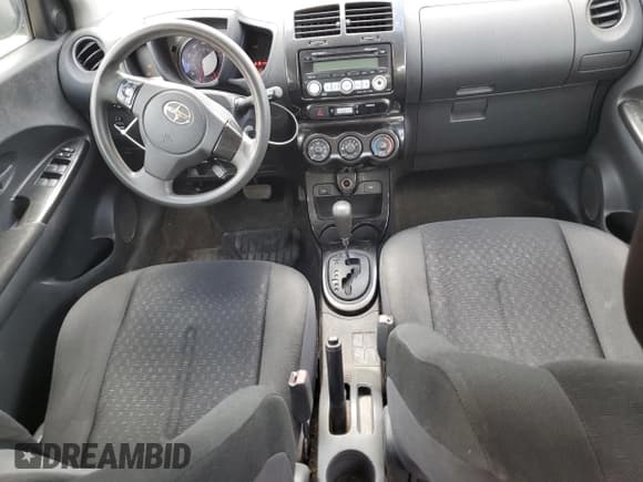 ✅ 2008 Scion xD • VIN: JTKKU10478J009394 • Lot: 89535445. Wystawiony na Copart z przebiegiem 109 434 mil. Bezpłatny archiwum sprzedaży aukcyjnych z USA i szczegółowy raport historii pojazdu na DreamBid. Zdjęcie 8.