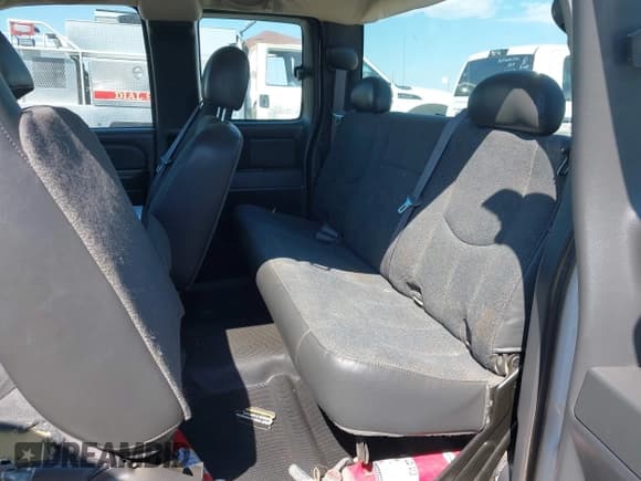 ✅ 2006 GMC Sierra 2500HD Work Truck • VIN: 1GTHK29D36E274061 • Лот: 42708643. Опубликован ранее на IAAI с пробегом 311 403 миль. Бесплатный доступ к архиву аукционных продаж из США и подробный отчёт об истории автомобиля на DreamBid. Изображение 7.