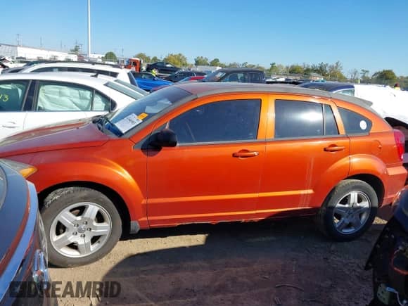 2009 Dodge Caliber SXT с VIN 1B3HB48A39D222766, выставлен на аукционе IAAI как лот 43446903 с пробегом 101 175 миль миль и . История ставок и продаж доступна на DreamBid. Изображение 14.