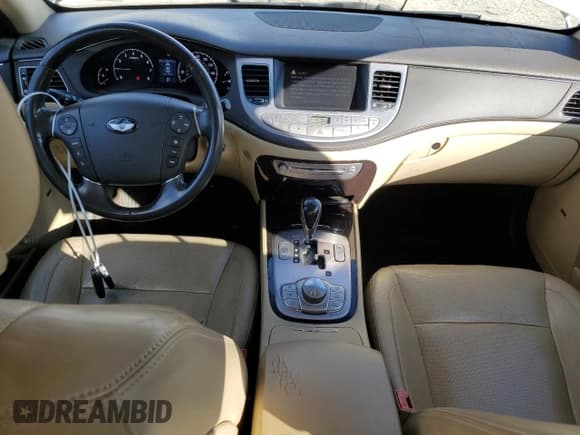 ✅ 2011 Hyundai Genesis • VIN: KMHGC4DF2BU124001 • Лот: 81982385. Опубликован ранее на Copart с пробегом 166 673 миль. Бесплатный доступ к архиву аукционных продаж из США и подробный отчёт об истории автомобиля на DreamBid. Изображение 8.