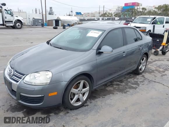 ✅ 2010 Volkswagen Jetta Limited Edition • VIN: 3VWRZ7AJ5AM155314 • Lot: 42755441. Listed on IAAI with 145,072 mi. Free auction sales archive from the USA and detailed vehicle history report at DreamBid. Image 2.