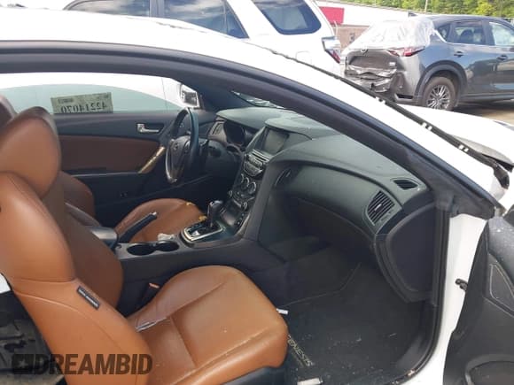 ✅ 2015 Hyundai Genesis Coupe R-Spec • VIN: KMHHU6KJ4FU127511 • Lot: 42214070. Wystawiony na IAAI z przebiegiem Nie podano. Bezpłatny archiwum sprzedaży aukcyjnych z USA i szczegółowy raport historii pojazdu na DreamBid. Zdjęcie 5.